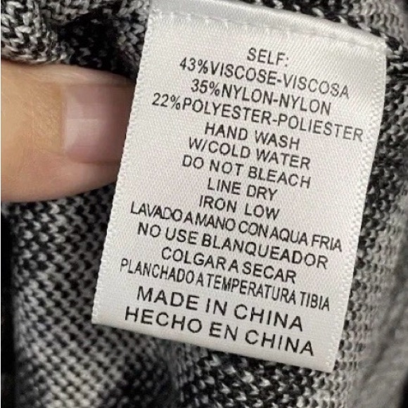 Six Fifty NWT Houndstooth Sweater, soft stretch, wide sleeve, sweater Sz Small - Picture 10 of 12